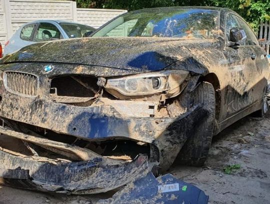 Zwinęli warte 10 tysięcy BMW i wywieźli je na złom. Właściciel rozpoznał jego części