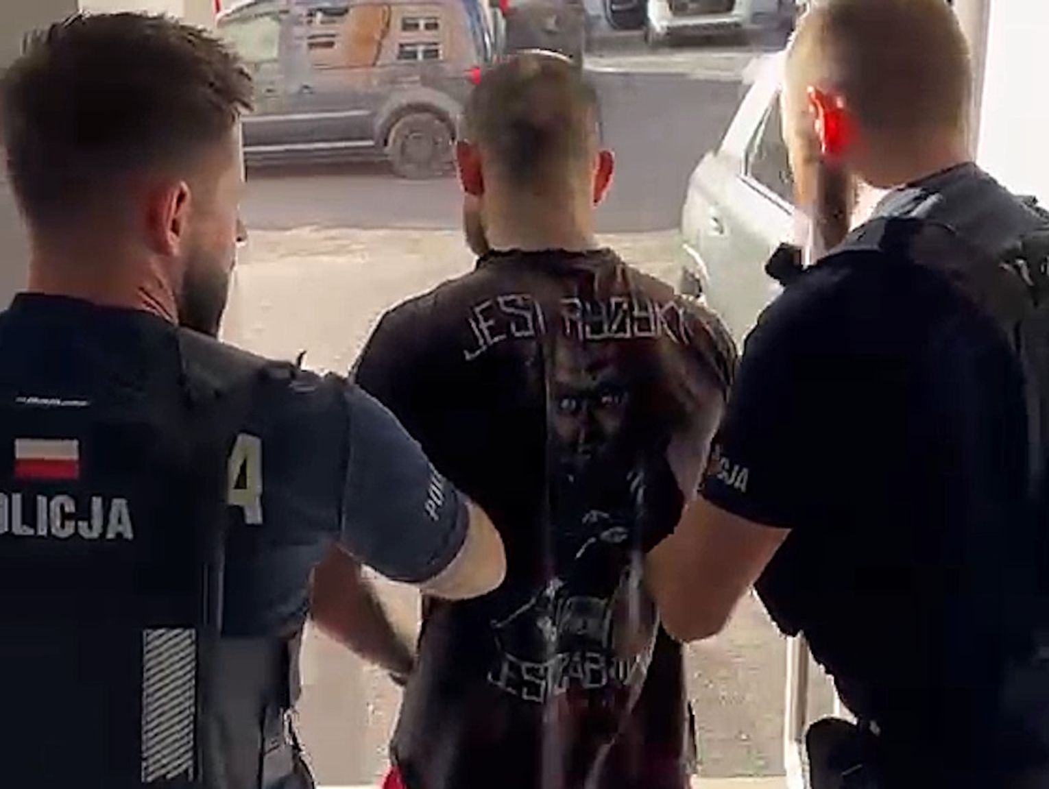 Uciekał policji z niemowlęciem w aucie, miał amfetaminę i zakaz jazdy