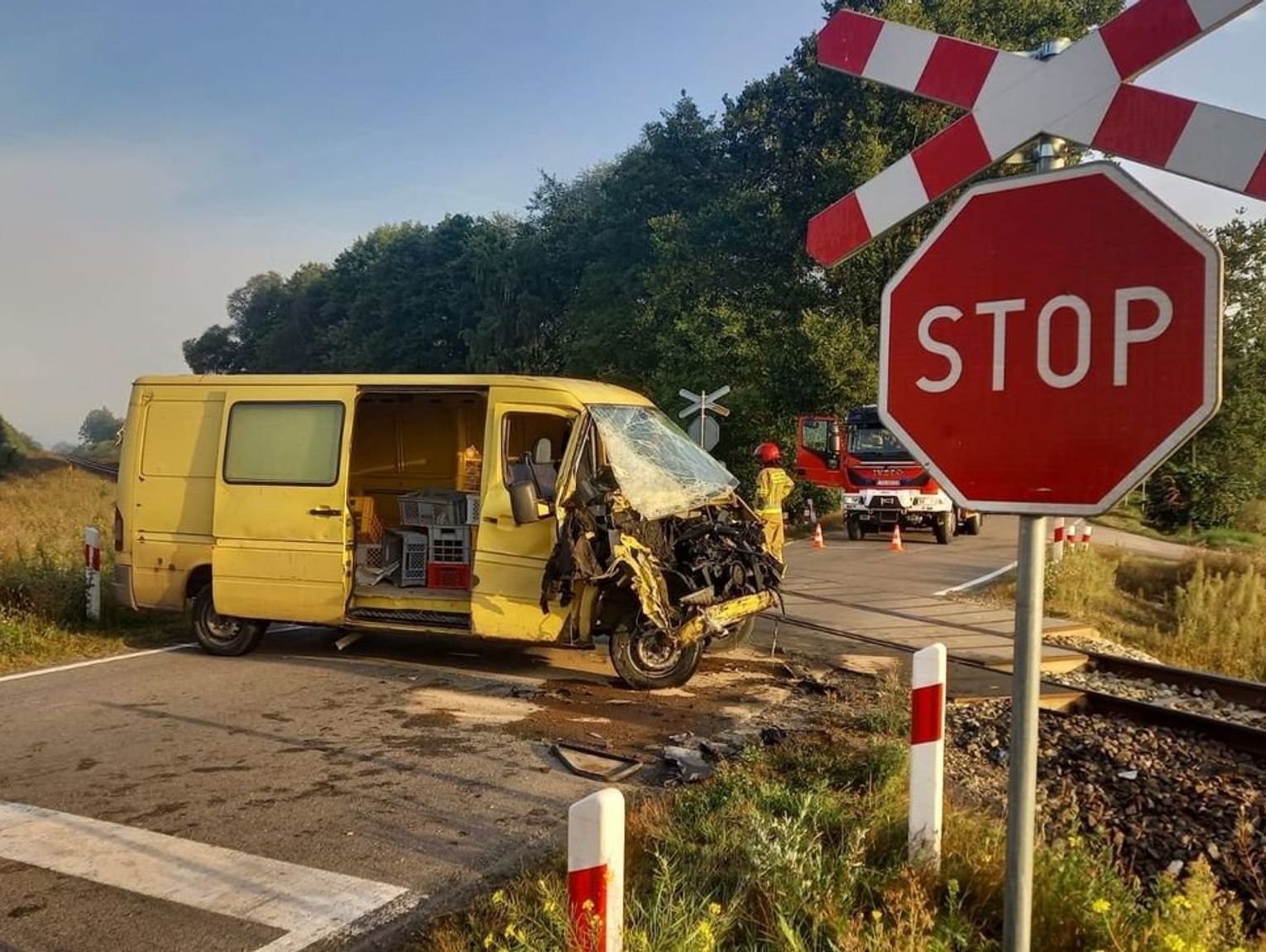 Olał Stop I Wjechał Pewniakiem Na Przejazd Bo Wydawało Mu Się że Zna Rozkład Bardzo Się 4449