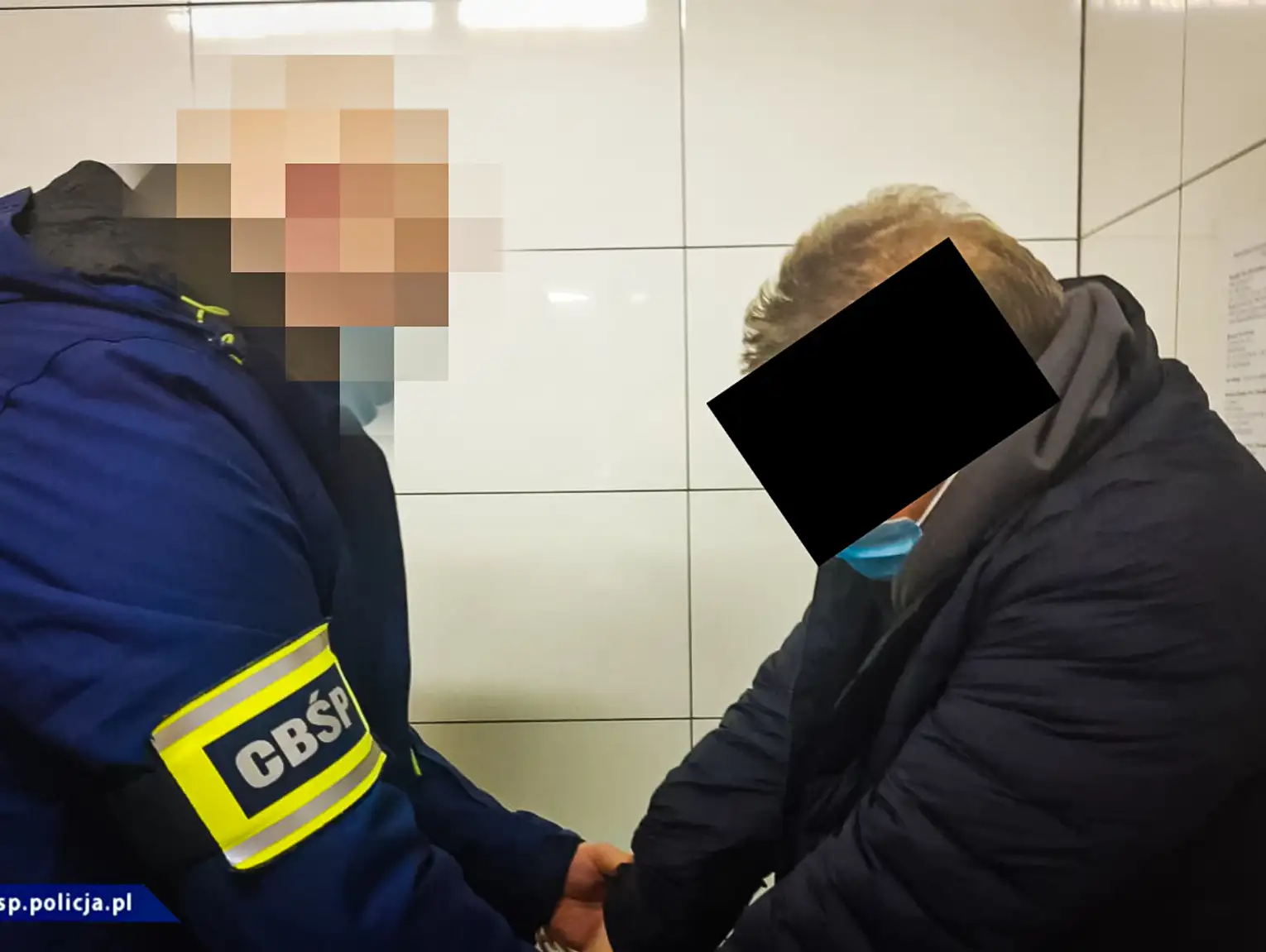 Policyjni łowcy cieni robią glebę gangsterom. Wśród zatrzymanych