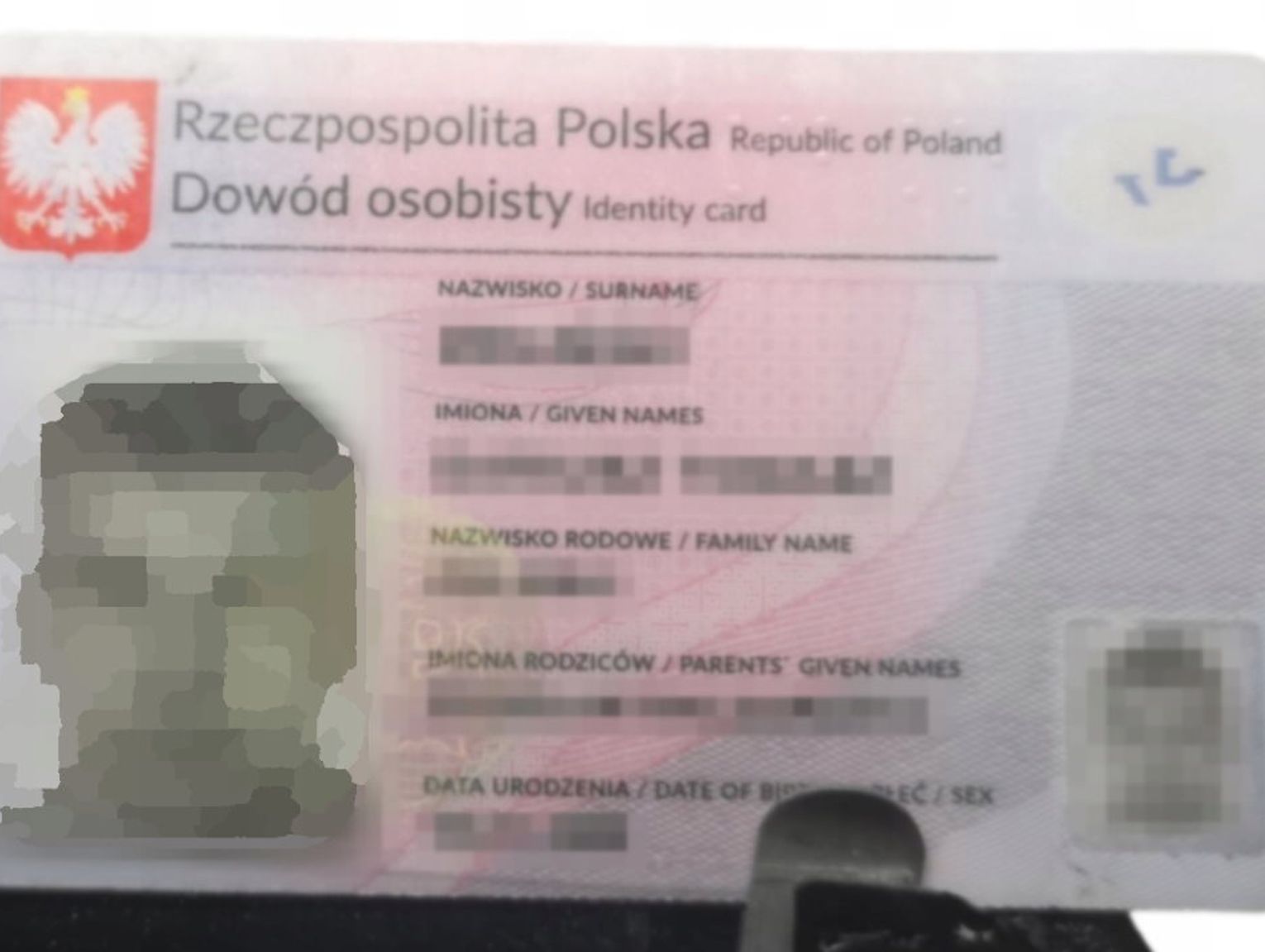 Ukradł z kościoła skrzynkę z datkami, uciekając z miejsca zgubił dowód ...