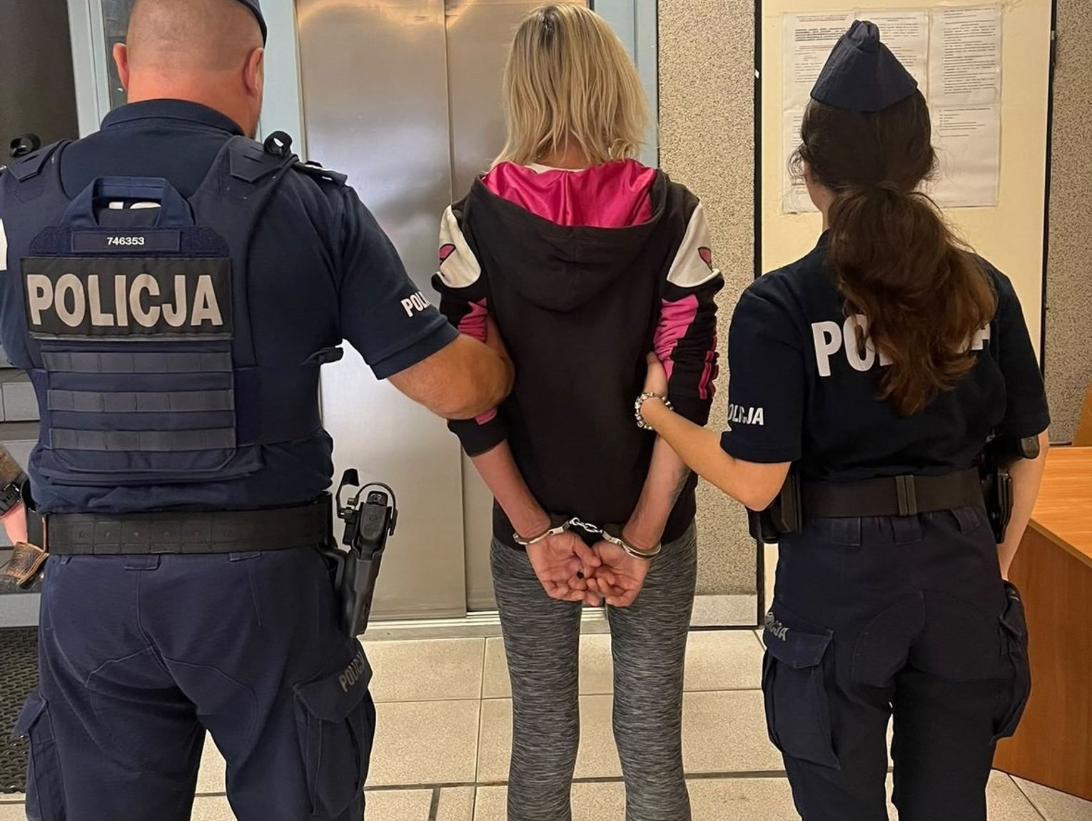 Pair entered tenant's flat in Kielce: woman beat, man stole