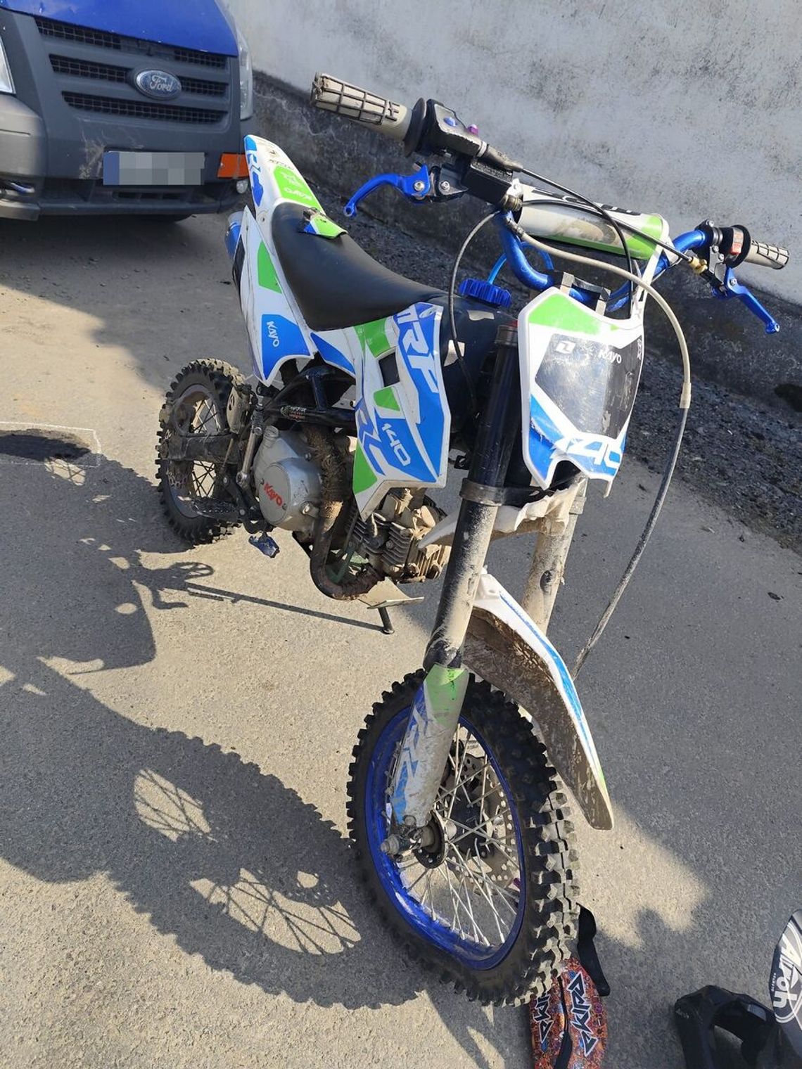 12-latek wjechał motocyklem pod samochód dostawczy. Młody sprawca stanie przed sądem rodzinnym