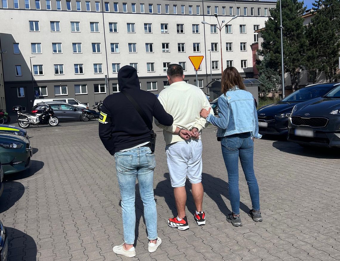 12 milionów złotych na straty. Zatrzymania po śledztwie w sprawie oszustw w spółkach medycznych