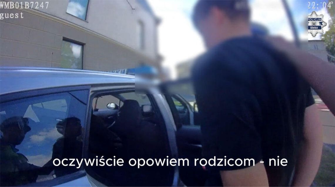 14-latek na hulajnodze elektrycznej złapany po pościgu. Błagał policjantów, żeby nie mówili rodzicom 14-latek na hulajnodze elektrycznej złapany po pościgu. Błagał policjantów, żeby nie mówili rodzicom