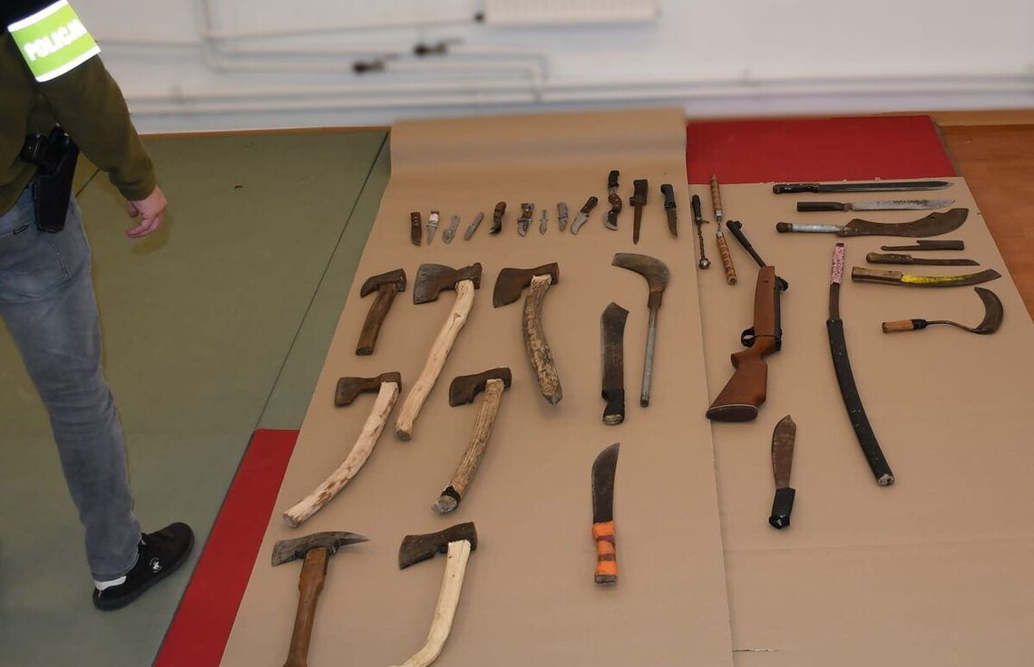 14-latek publikował w sieci nagrania z arsenałem. Decyzją sądu trafi do ośrodka wychowawczego 14-latek publikował w sieci nagrania z arsenałem. Decyzją sądu trafi do ośrodka wychowawczego