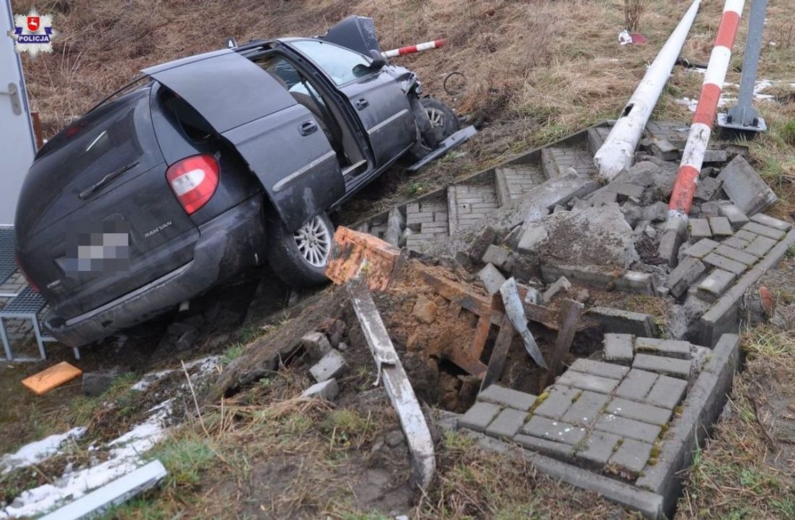 14-latek szpanował przed starszymi kolegami. Zabrał auto rodziców i uciekał przed policjantami