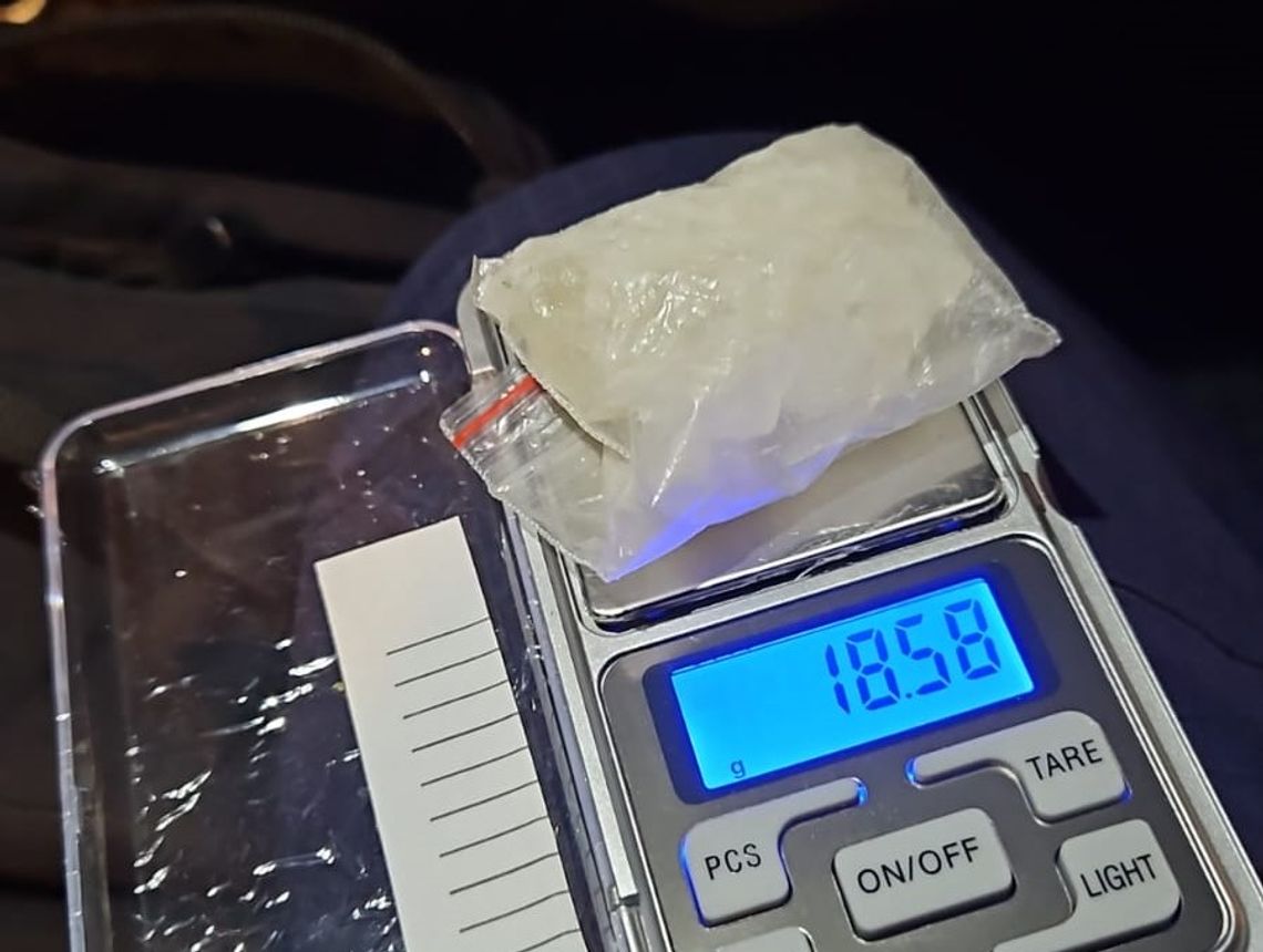 14-latek zatrzymany z narkotykami i wagą elektroniczną. Będzie tłumaczył się w sądzie rodzinnym 14-latek zatrzymany z narkotykami i wagą elektroniczną. Będzie tłumaczył się w sądzie rodzinnym