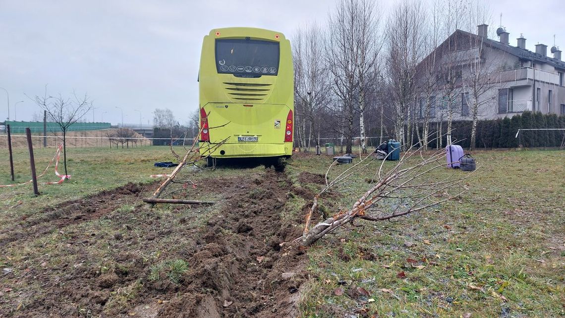 14 rannych po wypadku autokaru w Rzeszowie. Kierowca z Białorusi przejechał przez rondo na wprost 14 rannych po wypadku autokaru w Rzeszowie. Kierowca z Białorusi przejechał przez rondo na wprost