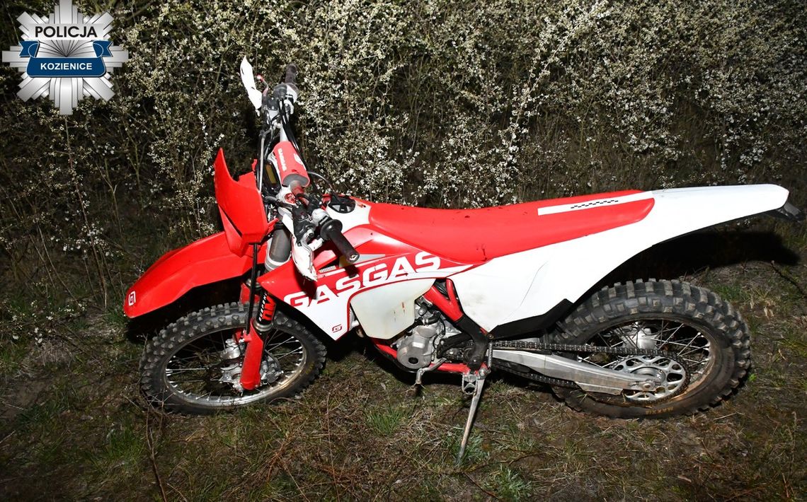 15- i 28-latek szaleli na motorach bez kasków. Doszło do wypadku. Starszy mężczyzna w ciężkim stanie