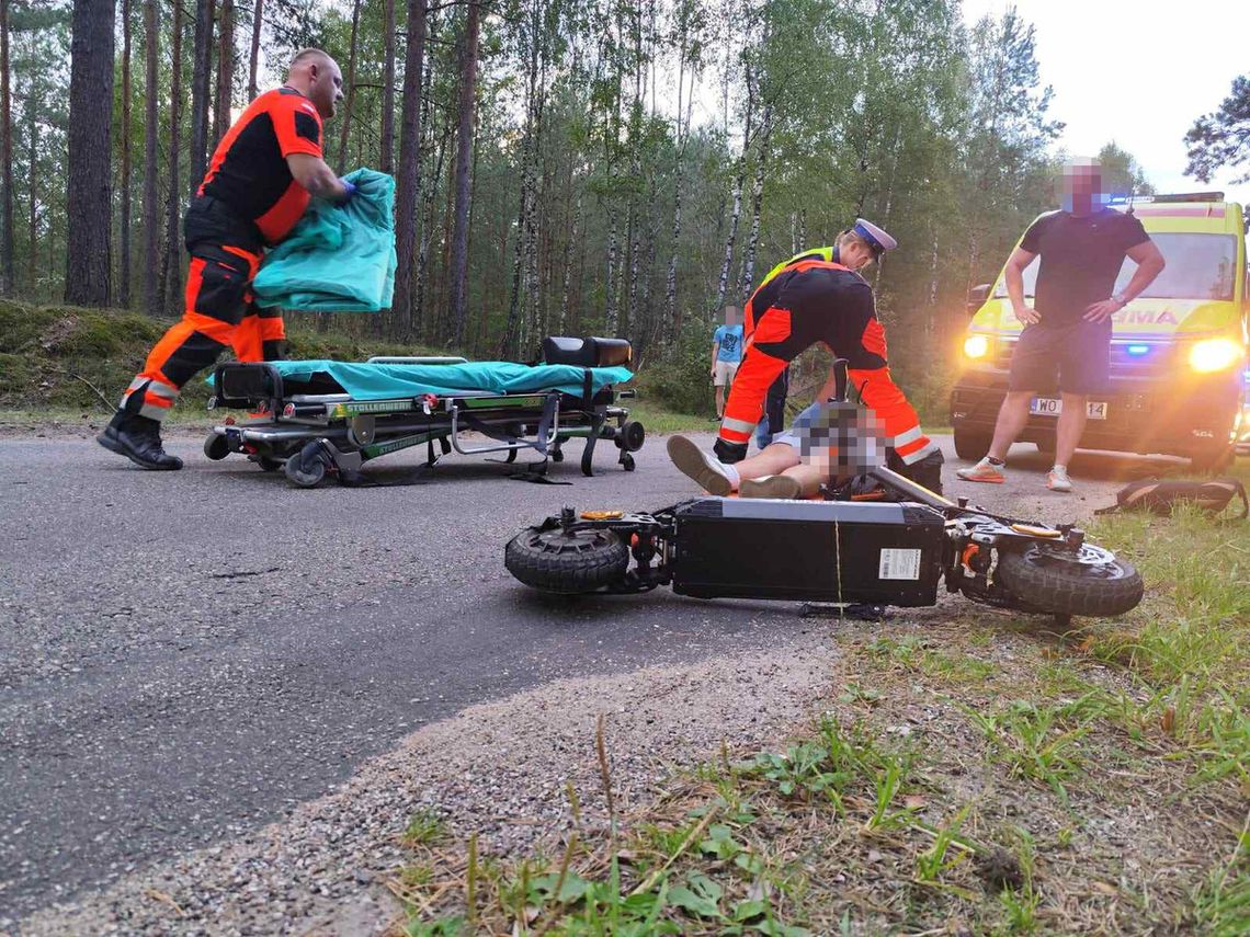 15-latek na hulajnodze elektrycznej przewrócił się na prostej drodze. Nie miał kasku i trafił do szpitala 15-latek na hulajnodze elektrycznej przewrócił się na prostej drodze. Nie miał kasku i trafił do szpitala