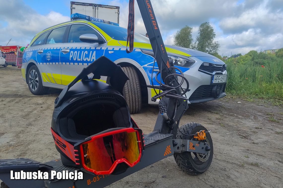 15-latek na hulajnodze potrącił trzylatka. Dziecko w szpitalu, matka nastolatka z mandatem 5000 złotych 15-latek na hulajnodze potrącił trzylatka. Dziecko w szpitalu, matka nastolatka z mandatem 5000 złotych