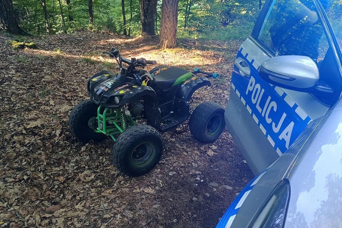 15-latek na quadzie uciekał policjantom. Zatrzymała go dopiero awaria. Mandat dla matki i wniosek do sądu 15-latek na quadzie uciekał policjantom. Zatrzymała go dopiero awaria. Mandat dla matki i wniosek do sądu