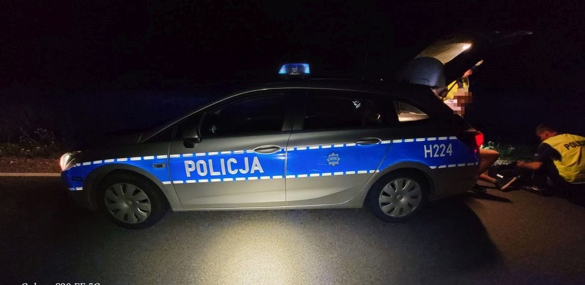 15-latek po narkotykach i alkoholu uciekał policji crossem, zderzył się z radiowozem. Wraz z nim jechał pijany kolega