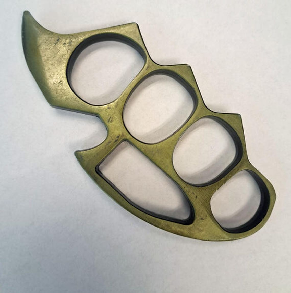 15-latek przyszedł do szkoły z kastetem. Dostał go na urodziny i chciał się pochwalić