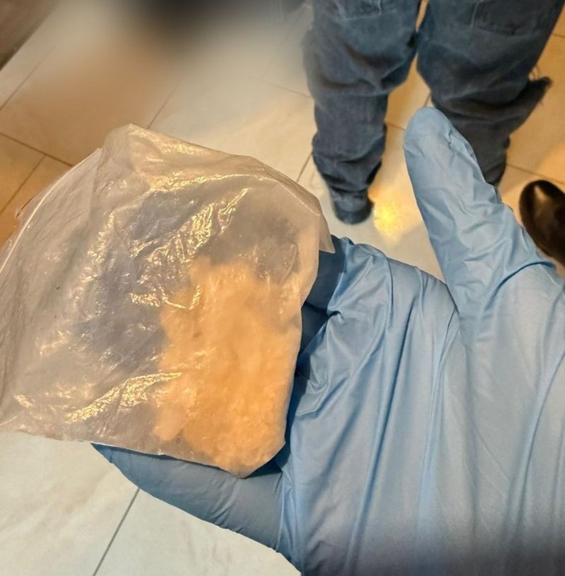 15-latek spał z mefedronem. Policjanci się dowiedzieli. Teraz grozi mu nawet poprawczak