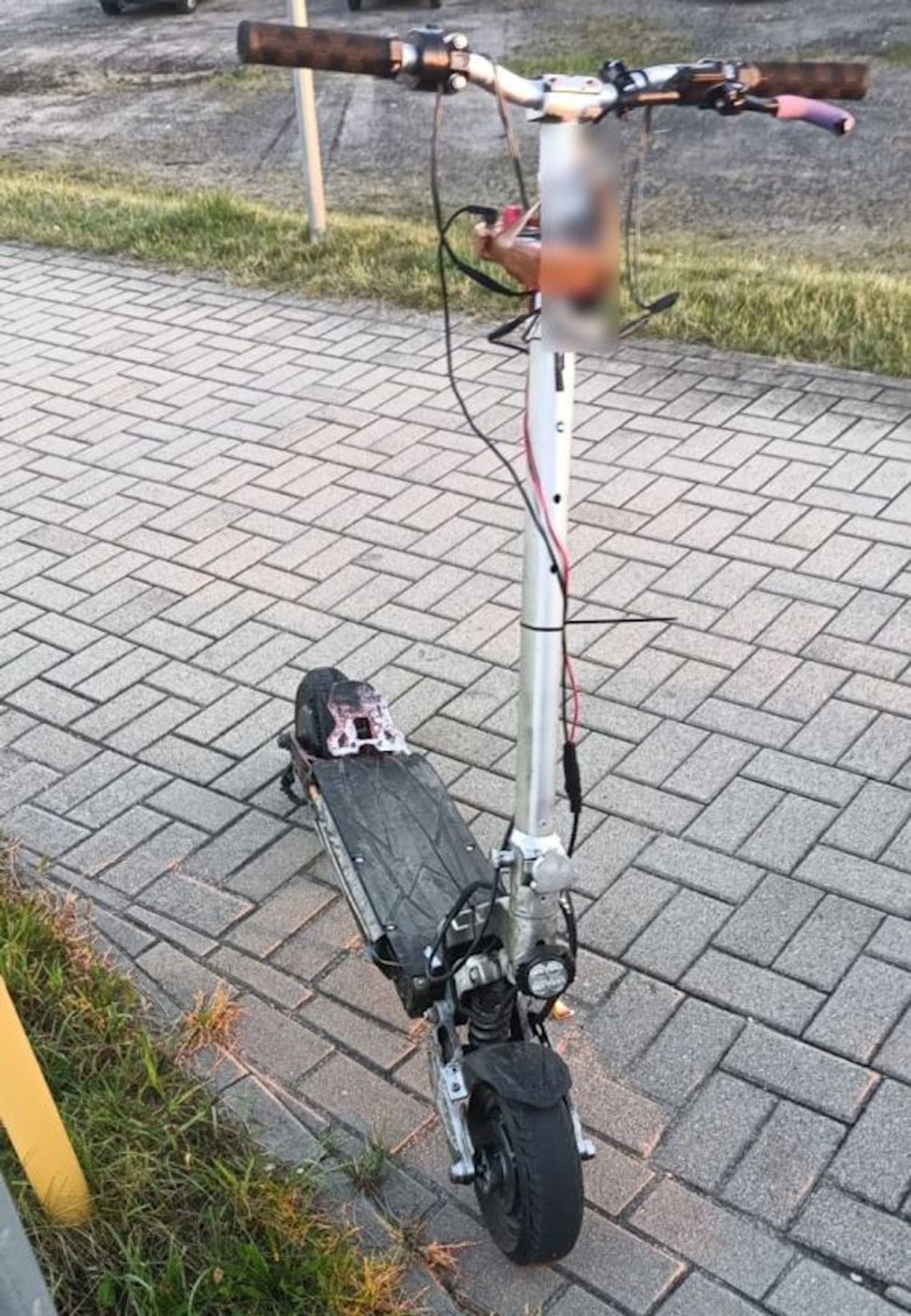 16-latek pędził hulajnogą elektryczną. Pojazd mógł rozpędzić się do 75 km/h 16-latek pędził hulajnogą elektryczną. Pojazd mógł rozpędzić się do 75 km/h