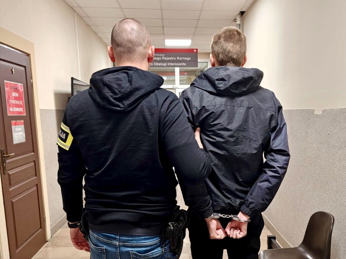 16-latek przyłożył nóź do szyi innego ucznia. Po zatrzymaniu trafił do ośrodka dla nieletnich 16-latek przyłożył nóź do szyi innego ucznia. Po zatrzymaniu trafił do ośrodka dla nieletnich