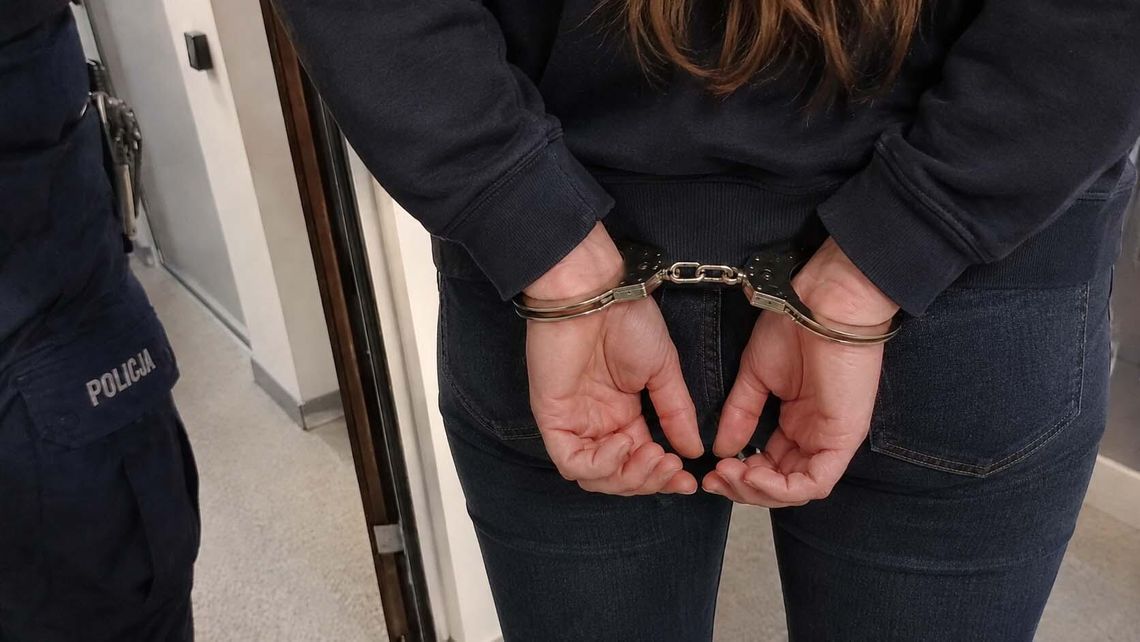 17-latka pisała na komunikatorze o zamachu na szkołę. Chciała zwrócić na siebie uwagę 17-latka pisała na komunikatorze o zamachu na szkołę. Chciała zwrócić na siebie uwagę