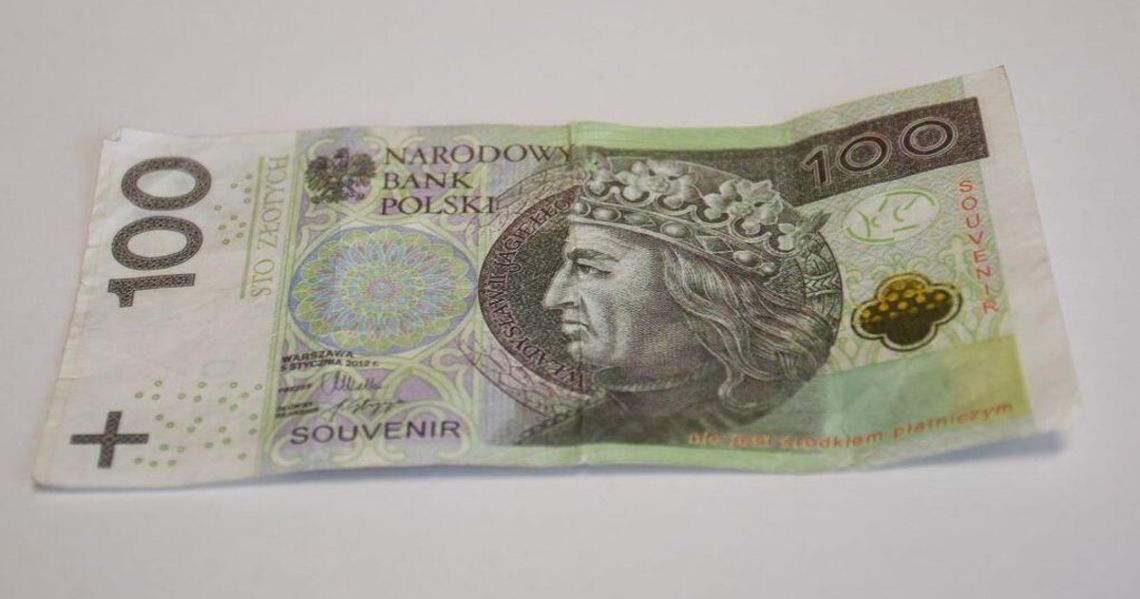 18-latek chciał płacić fałszywymi banknotami. Grozi mu za to nawet 10 lat więzienia