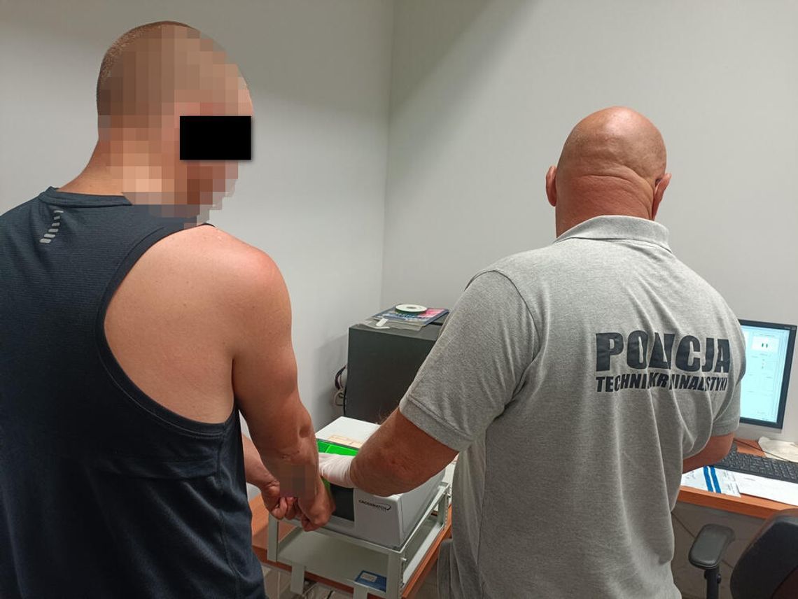 18-latek nie zatrzymał się na stopie i przez to wpadł z narkotykami. Policjanci znaleźli amfetaminę i marihuanę