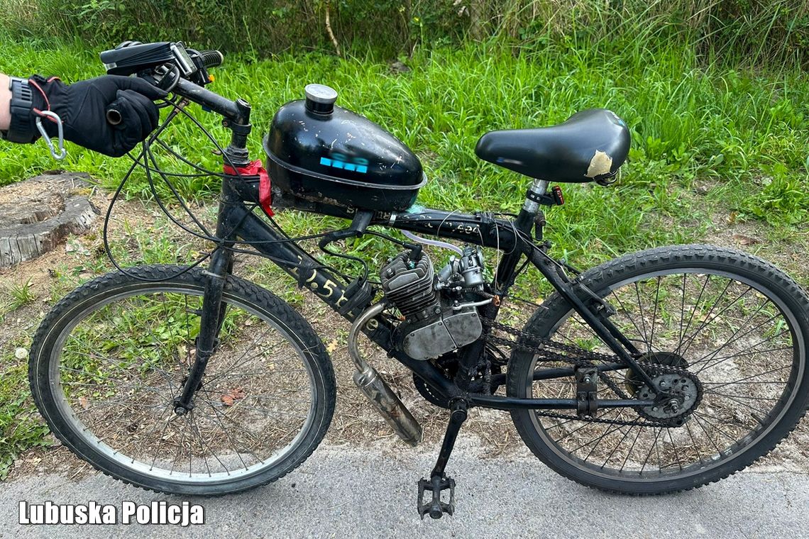 18-latek wmontował w rower silnik spalinowy i jeździł nim po drogach. Po zatrzymaniu przez policję sprawa trafiła do sądu