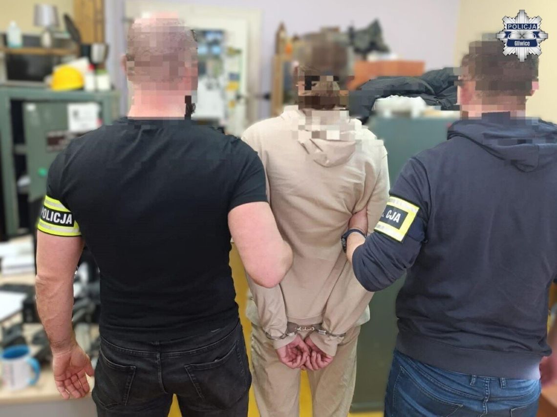 18-latek zatrzymany z pieniędzmi oszukanych ludzi. Był obserwowany przez policjantów