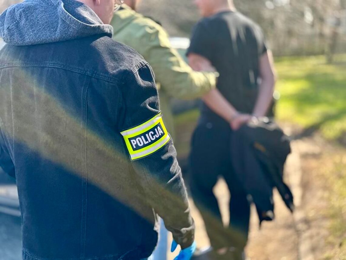 18-latek zatrzymany za częstowanie narkotykami 16-latka. Grozi mu więzienie 18-latek zatrzymany za częstowanie narkotykami 16-latka. Grozi mu więzienie