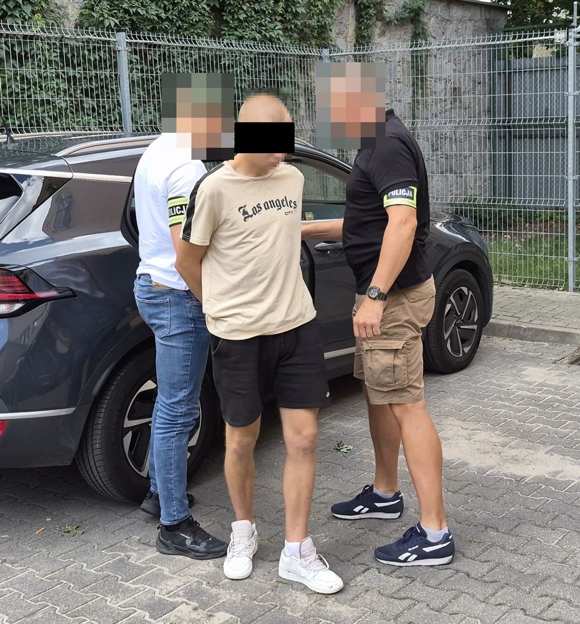 18-latek zrobił nocną demolkę na parkingu. Potem zerwał kontakt z rodziną i uciekł do innego miasta 18-latek zrobił nocną demolkę na parkingu. Potem zerwał kontakt z rodziną i uciekł do innego miasta