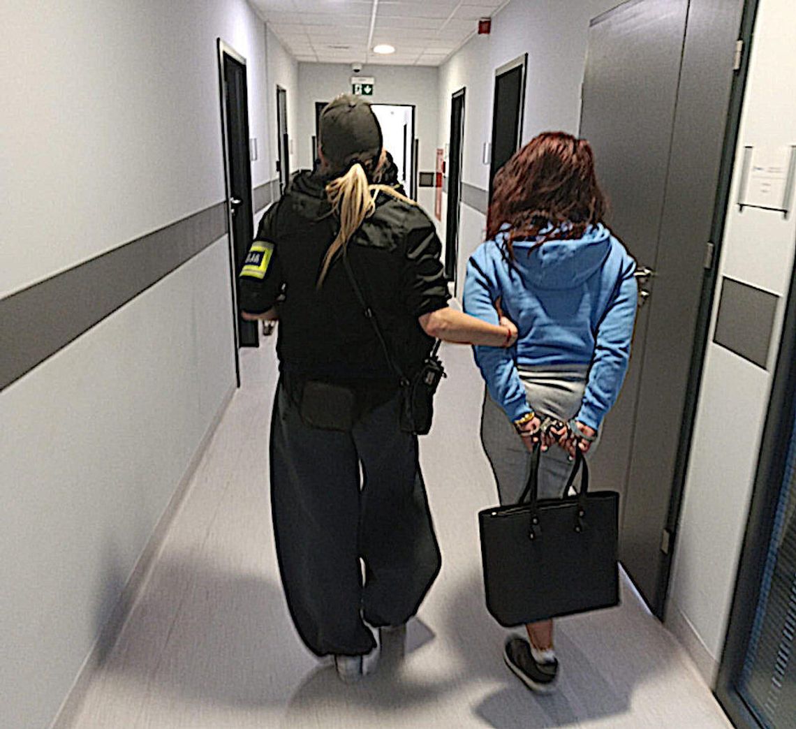 18-latka i jej koleżanka zatrzymane do oszustwa "na policjanta". Wyłudziły od kobiety 177 tysięcy zł