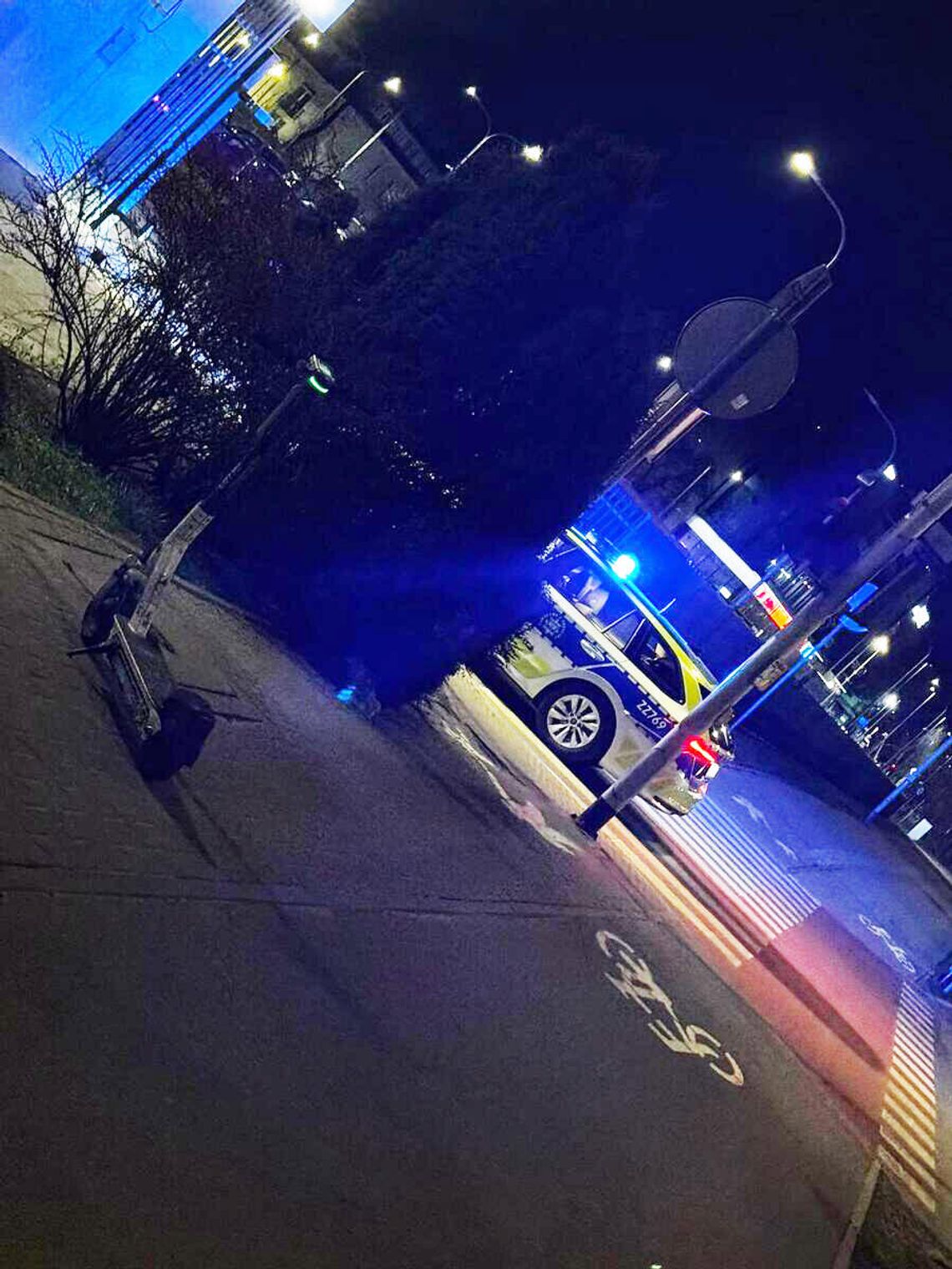 18-latek zabrał dziewczynę na przejażdżkę hulajnogą. Teraz ma do zapłacenia 3100 zł mandatu 18-latek zabrał dziewczynę na przejażdżkę hulajnogą. Teraz ma do zapłacenia 3100 zł mandatu