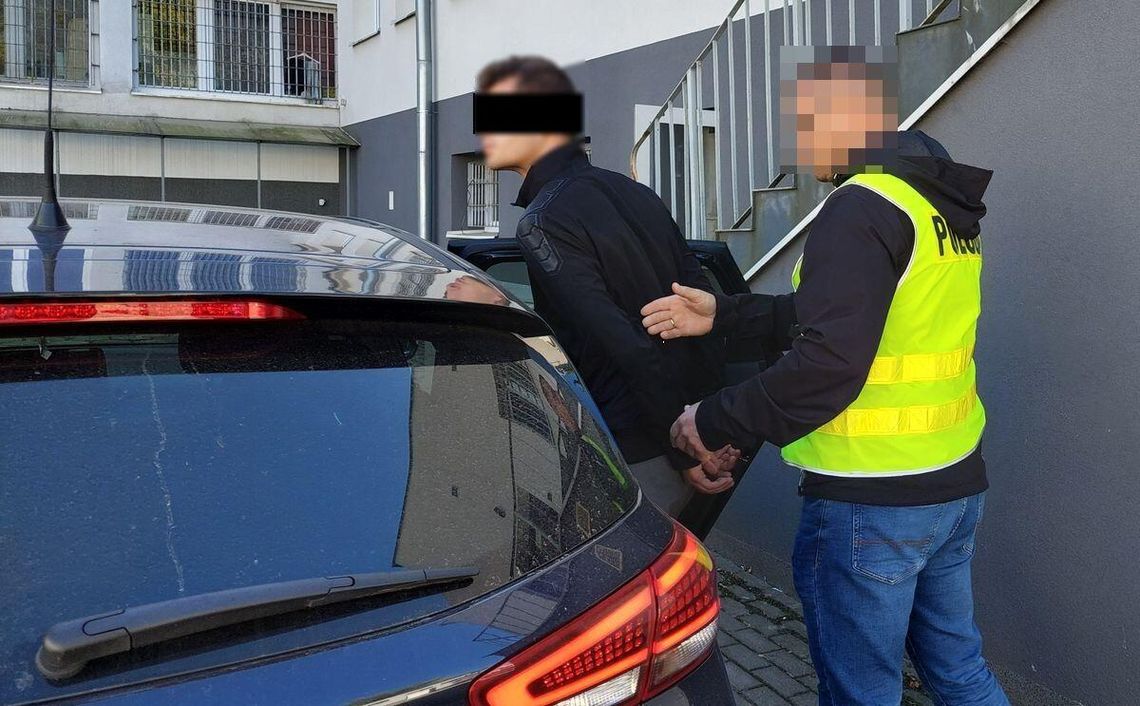 19-latek chciał żyć z narkotyków. Zgromadził towar w wynajmowanym lokalu i właśnie wtedy wpadła policja 19-latek chciał żyć z narkotyków. Zgromadził towar w wynajmowanym lokalu i właśnie wtedy wpadła policja