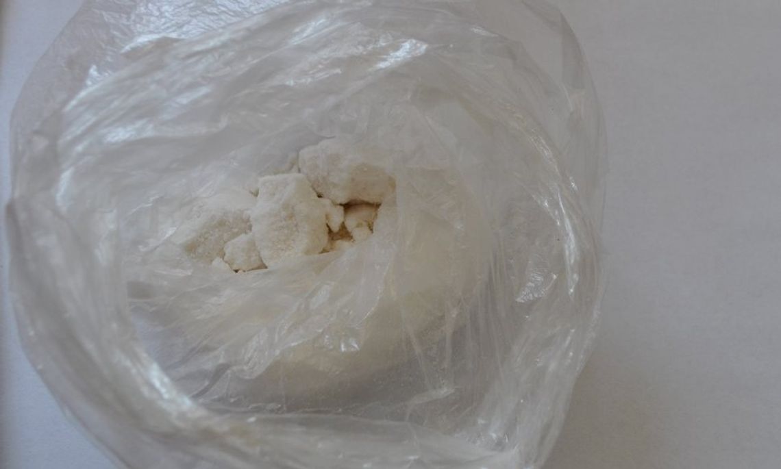 19-latek miał urojenia po narkotykach. Sam wezwał policję, bo wydawało mu się, że ktoś wali w drzwi