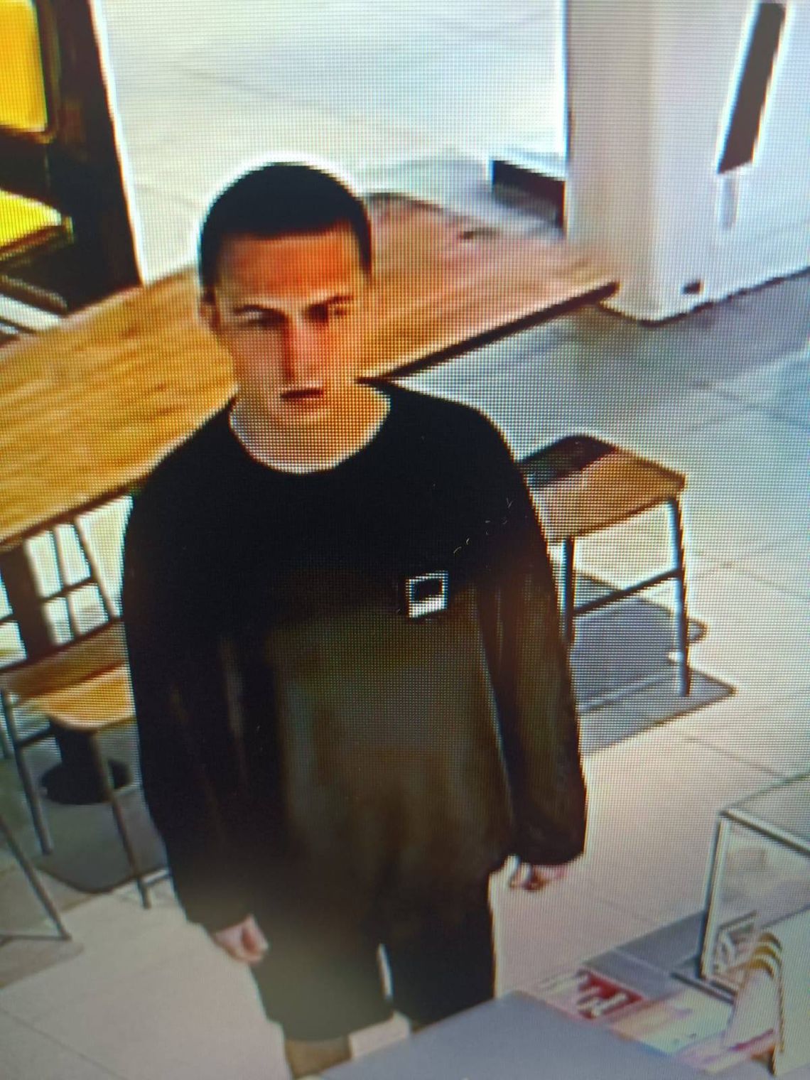 19-latek uciekł ze szpitala, może zachowywać się agresywnie. Jeśli go widziałeś, powiadom policję!