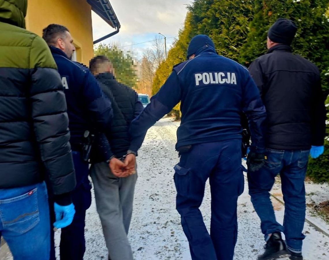 19-latek zabrał firmowe auto, pojeździł nim i celowo uszkodził. Odpowie też za posiadanie narkotyków 19-latek zabrał firmowe auto, pojeździł nim i celowo uszkodził. Odpowie też za posiadanie narkotyków