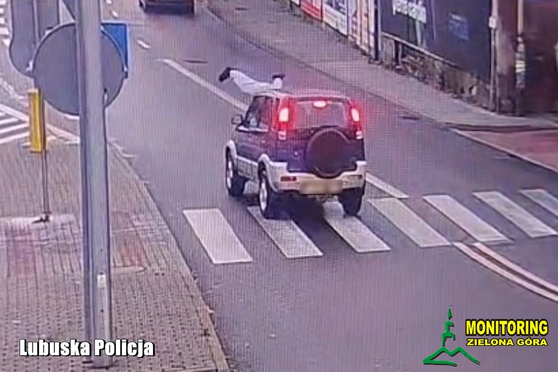 19-latka potrąciła pieszą na pasach. Nagranie z monitoringu trafiło do policjantów