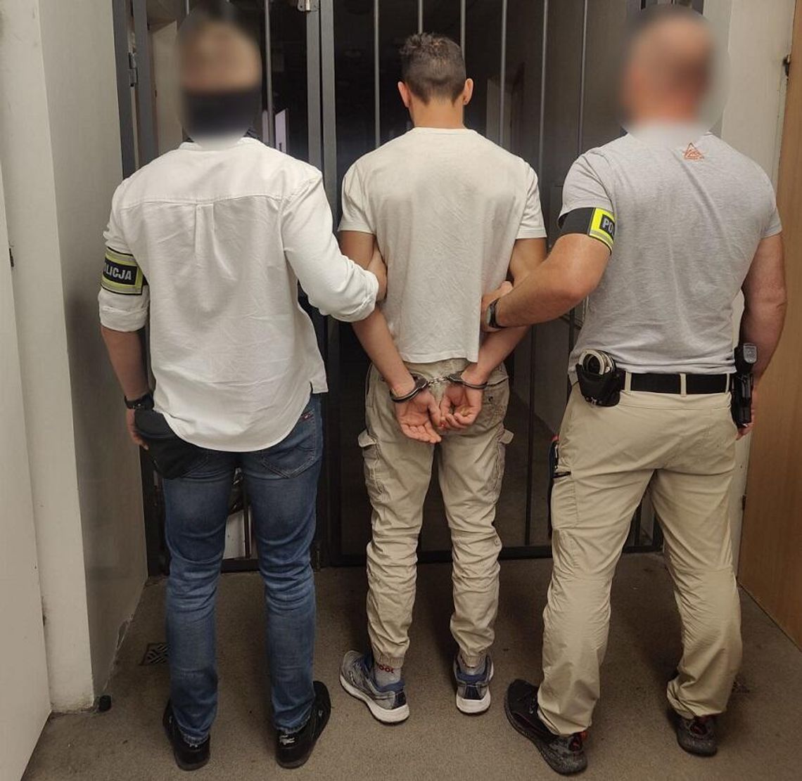 19-letni Ukrainiec brutalnie pobił mężczyznę na ulicy. Wcześniej szalał autem po osiedlowych drogach