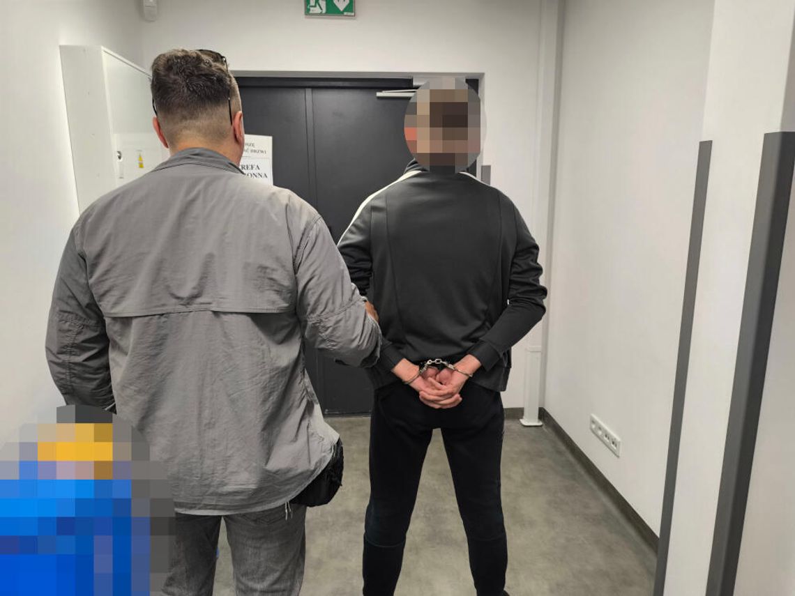 20-latek rozbił BMW na betonowym słupie i uciekł. Badanie wykazało, że był pijany i po narkotykach