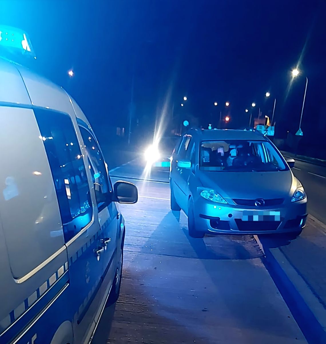 20-latek zatrzymał pijaną matkę wiozącą trójkę dzieci. Kilka godzin wcześniej sam wpadł pod wpływem