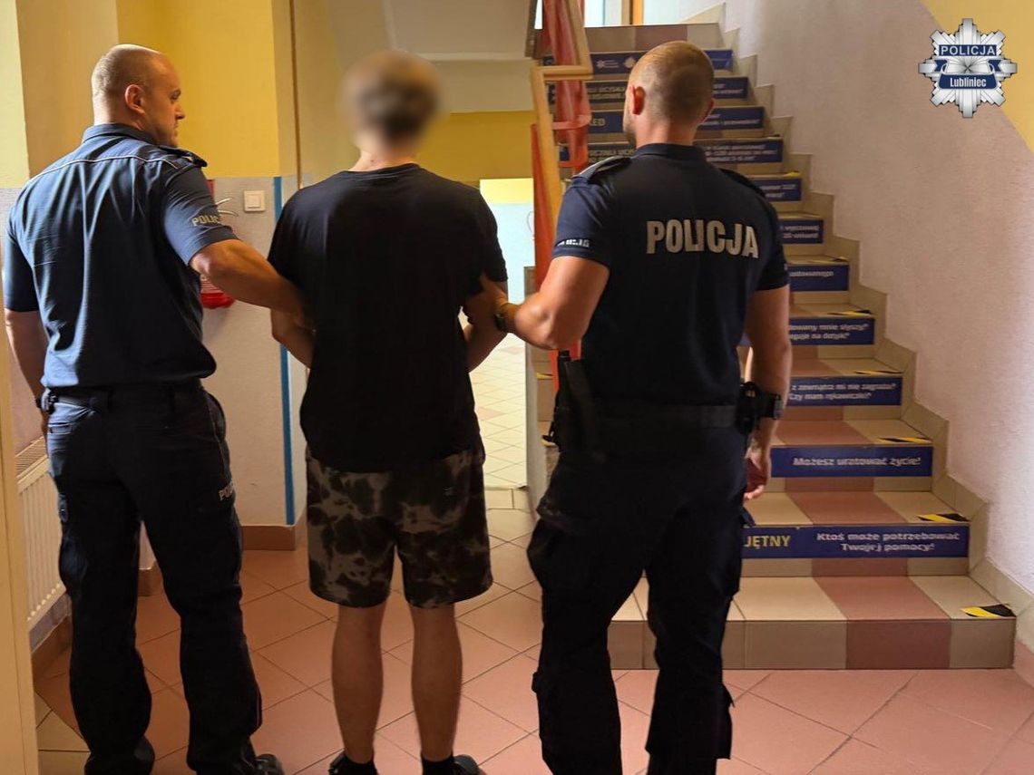 20-latek zatrzymany za handel narkotykami. W mieszkaniu ukrywał blisko 1,5 kg marihuany 20-latek zatrzymany za handel narkotykami. W mieszkaniu ukrywał blisko 1,5 kg marihuany