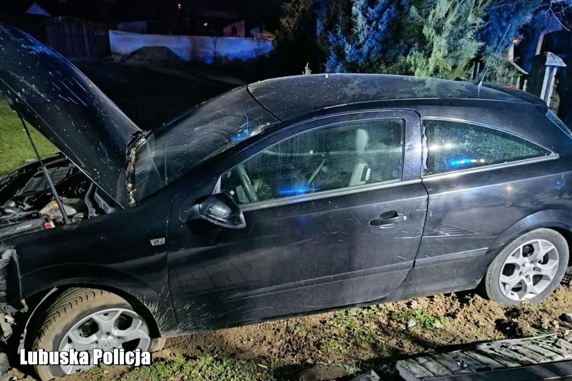 20-latka driftowała i rozbiła auto na cmentarzu. Miała prawo jazdy od trzech tygodni