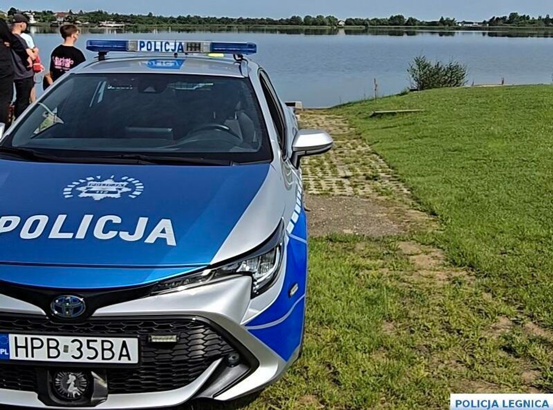 21-latek utonął na dzikim kąpielisku. Nie umiał pływać i wszedł do wody po alkoholu 21-latek utonął na dzikim kąpielisku. Nie umiał pływać i wszedł do wody po alkoholu