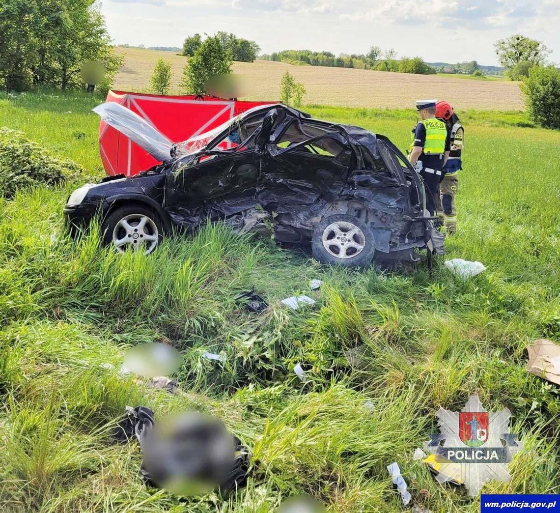 21-latek w bmw podczas wyprzedzania wbił się w bok opla. 58-latek za kierownicą nie miał żadnych szans