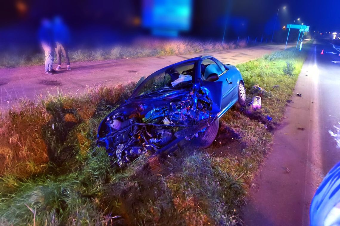 21-latka nie ustąpiła pierwszeństwa 26-latce. W wypadku ranne zostały obie kobiety i troje dzieci 21-latka nie ustąpiła pierwszeństwa 26-latce. W wypadku ranne zostały obie kobiety i troje dzieci