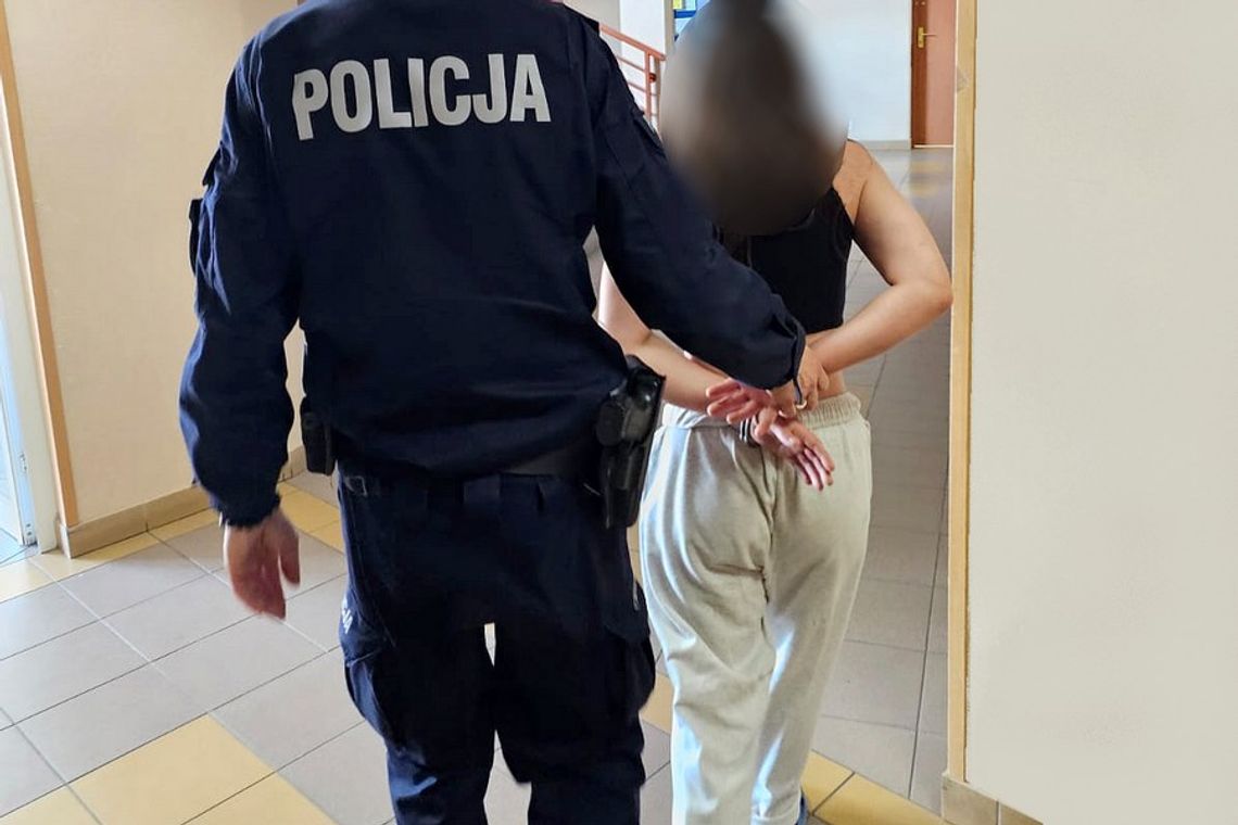 21-latka zatrzymana po awanturze domowej. Miała w mieszkaniu marihuanę i metamfetaminę
