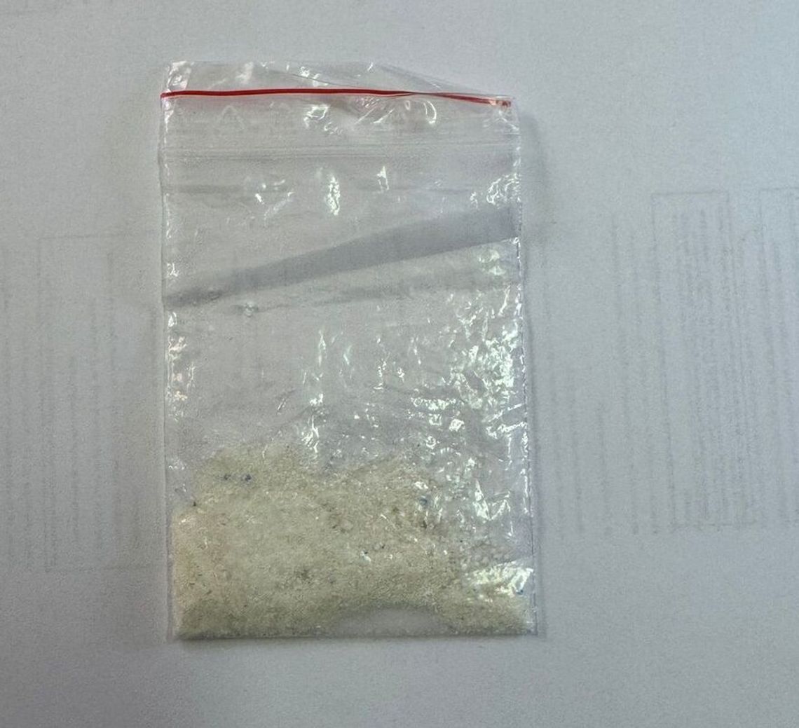 22-latek myślał, że ma zawał po narkotykach. Wezwał pomoc i nockę spędził na dołku 22-latek myślał, że ma zawał po narkotykach. Wezwał pomoc i nockę spędził na dołku