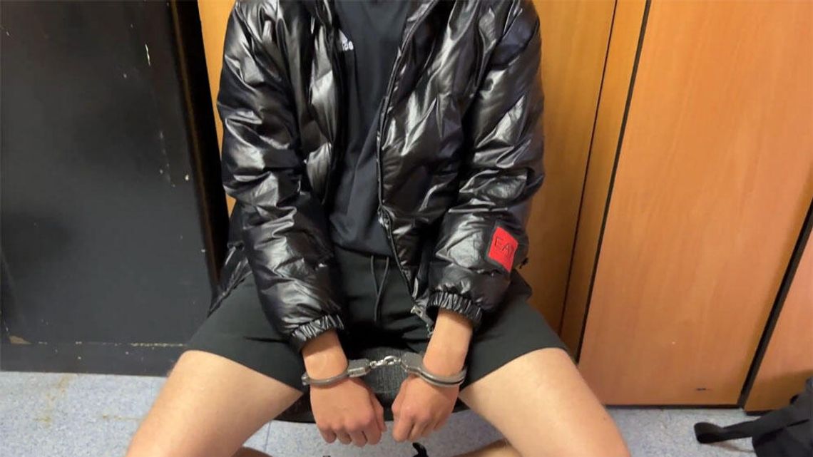 22-latek rozkręcił w sieci narkobiznes. Zamieszczał ogłoszenia z ofertą sprzedaży marihuany i 4CMC