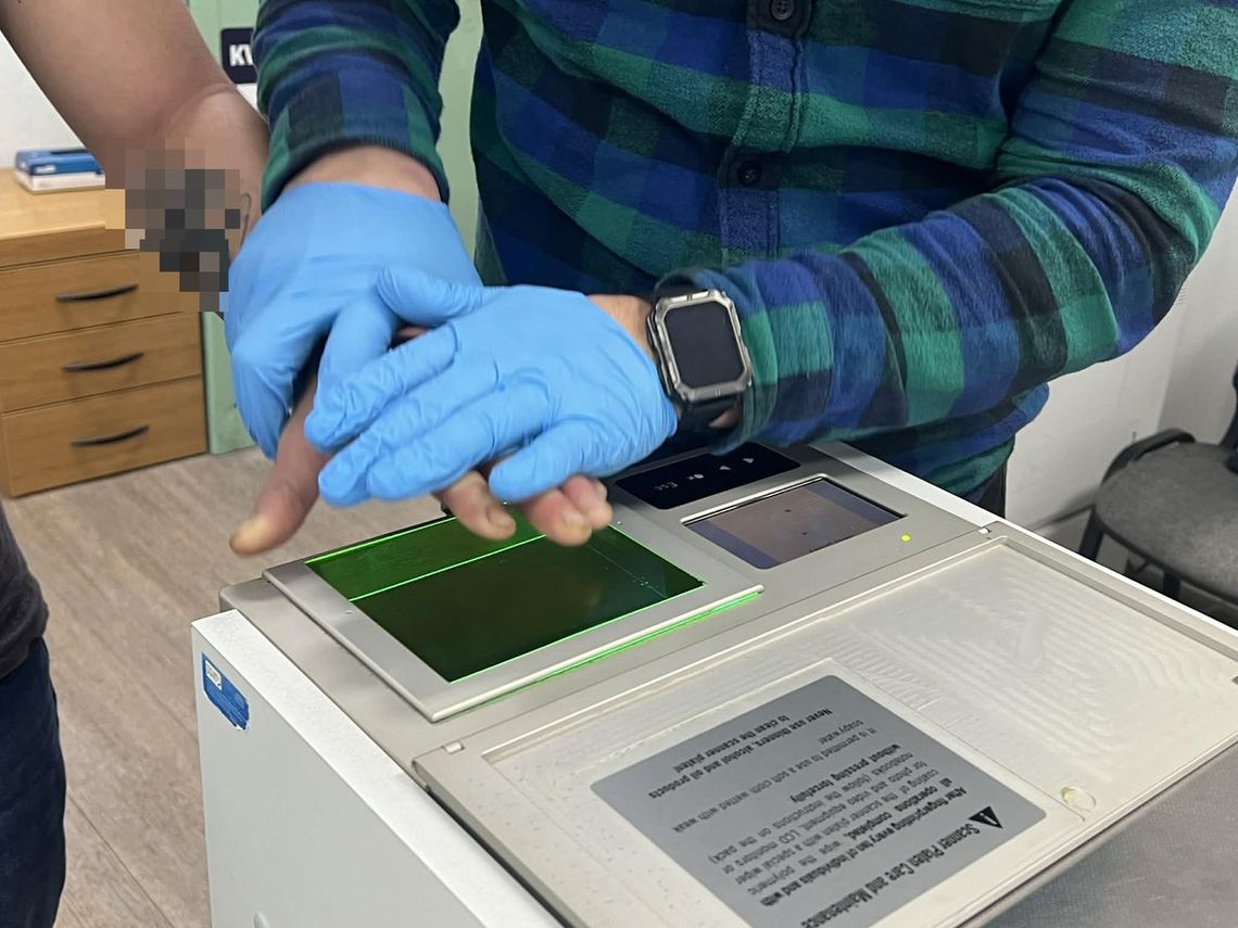 22-latek znęcał się nad dziewczyną. Musi opuścić mieszkanie i nie może się z nią kontaktować 22-latek znęcał się nad dziewczyną. Musi opuścić mieszkanie i nie może się z nią kontaktować