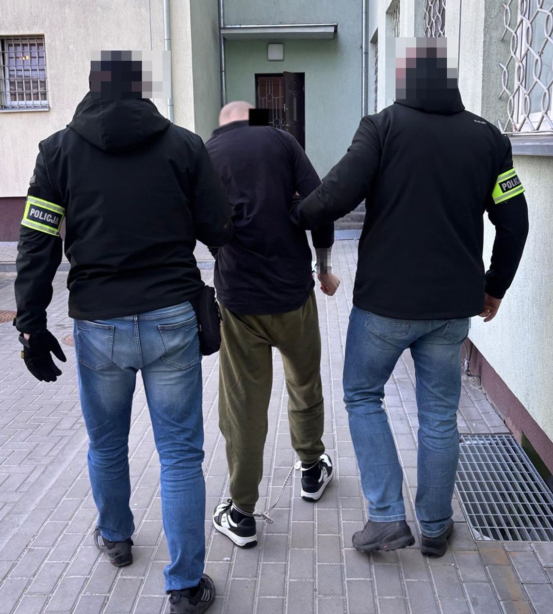 23-latek dusił partnerkę sznurówką i przypalał papierosem. Odpowie za usiłowanie zabójstwa