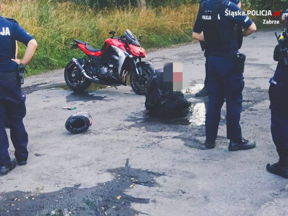 23-latek na motorze chciał sprawdzić, czy policji uda się go złapać. Zatrzymał go dopiero strzał w oponę